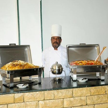 Nile Hotel Assuan Esterno foto