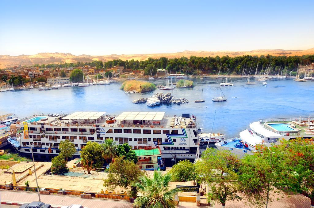 Nile Hotel Assuan Esterno foto