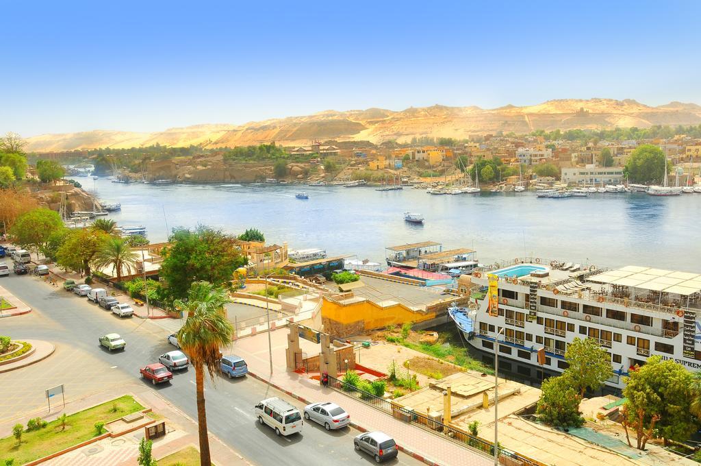 Nile Hotel Assuan Esterno foto