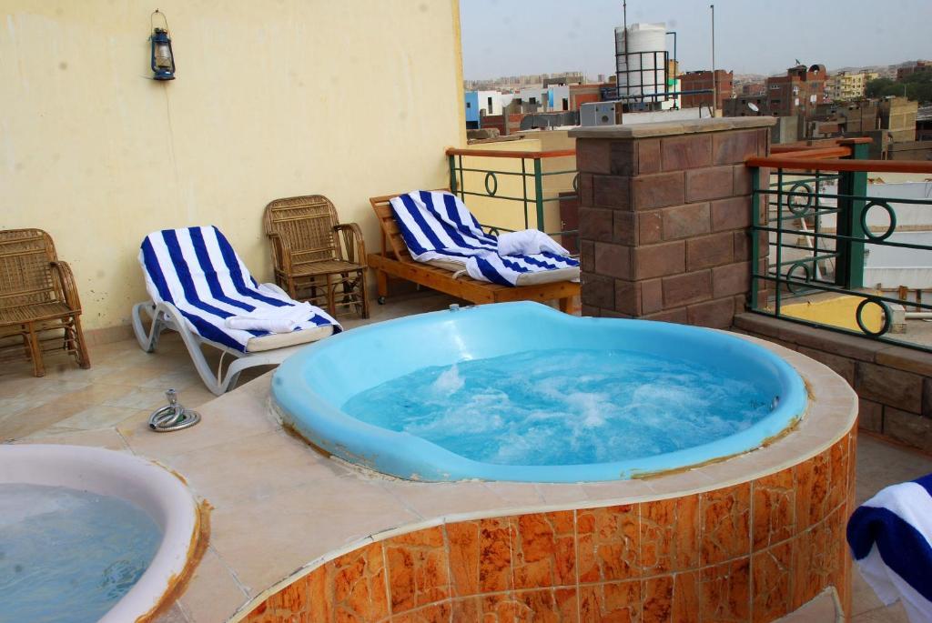 Nile Hotel Assuan Esterno foto